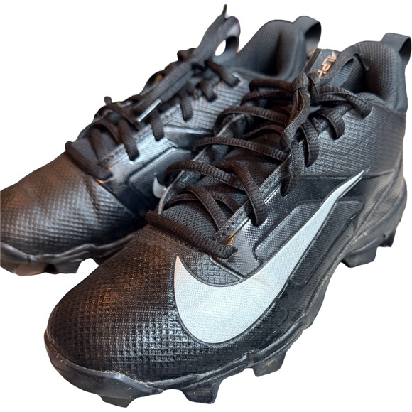 Nike Boys’ Alpha Menace 4 Shark BG Football Cleats – Youth Size 4.5 - Picture 4 of 12